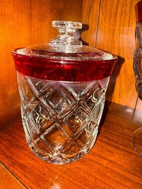 Vintage Indiana glass ruby biscuit barrel with lid